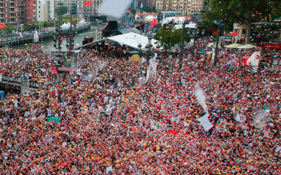 Experience Aste Nagusia in Bilbao with Private Transfer Service